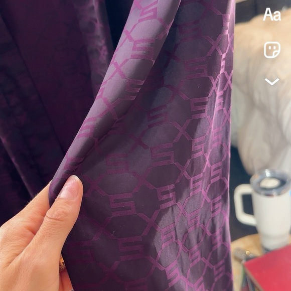 Men’s Savage X Fenty Rich Purple Robe - Picture 8 of 9